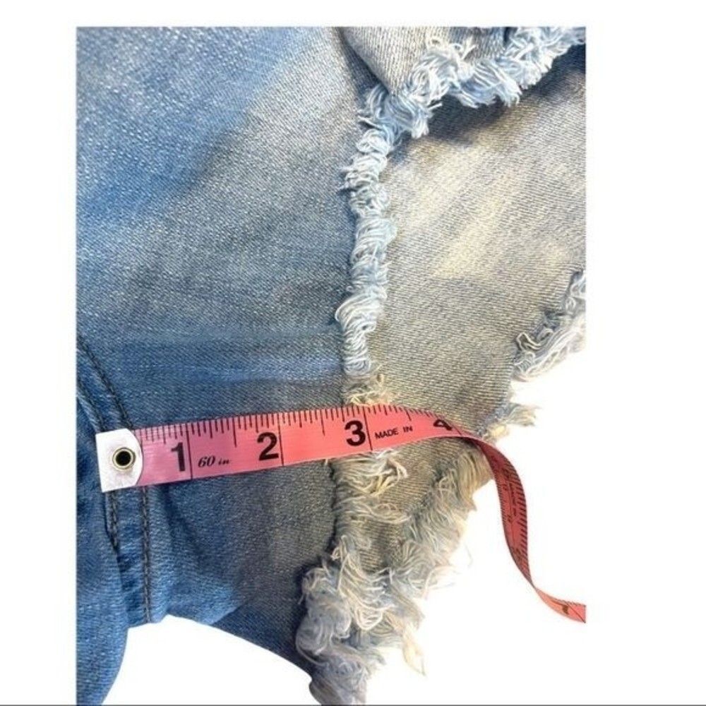 VIP Jeans Distressed Frayed Raw Hem Denim Shorts Size 21/22 - Picture 8 of 8